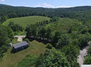 11 Macedonia Rd, Chatham, NY 12037