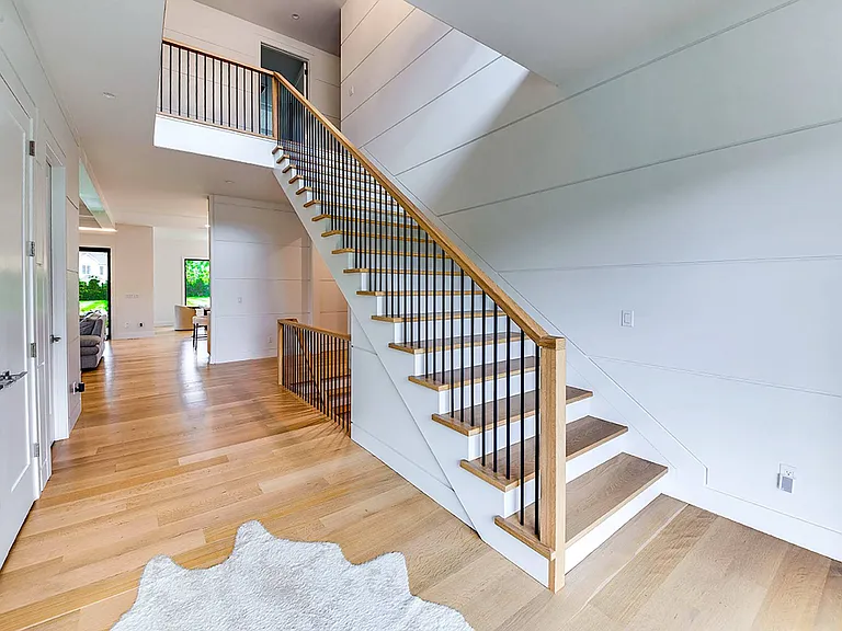 54 Sawasett Ave — Photo 6