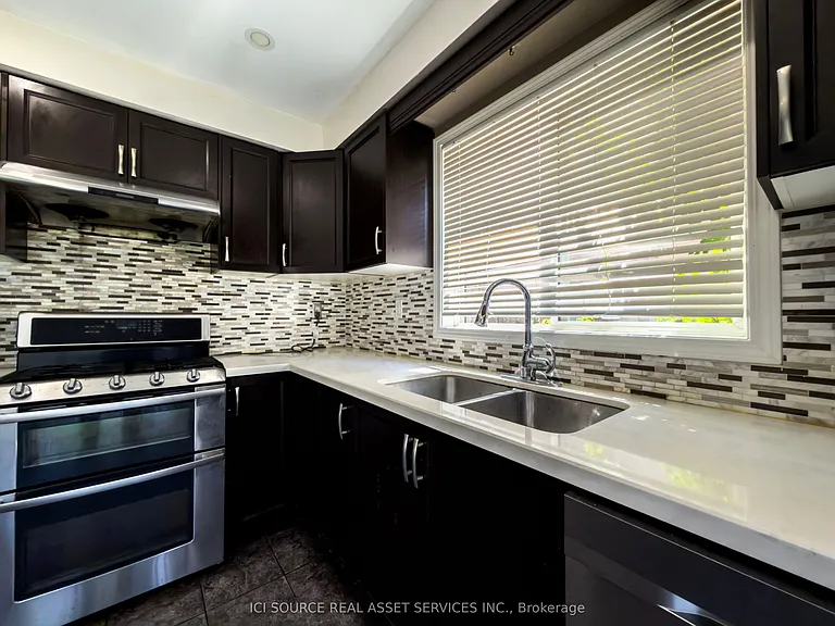 1573 Evans Ter — Photo 21