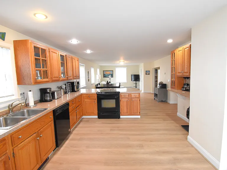 628 Park Ave #1 — Photo 8