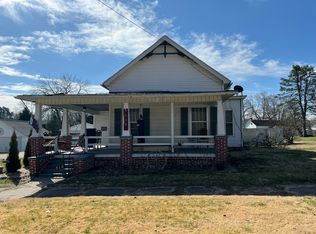 512 E Wood, Camp Point, IL --