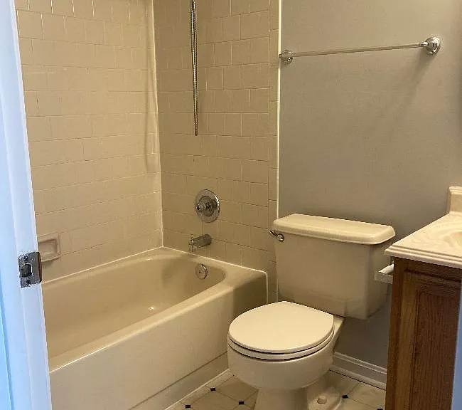 Upstairs hall bath