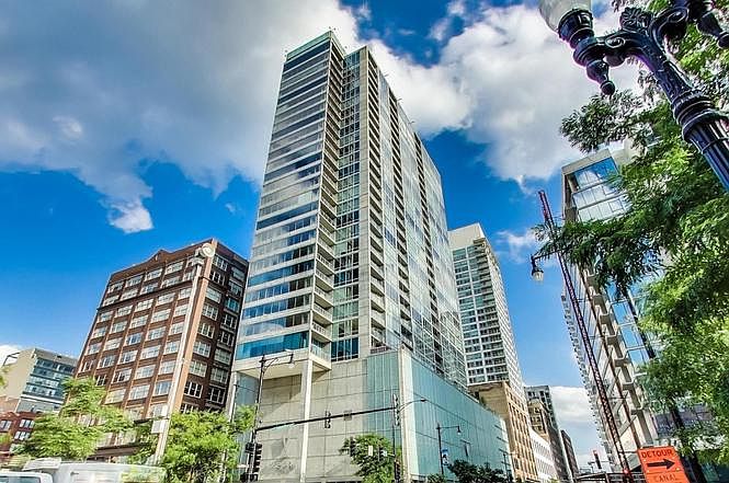1st image of 611 S Wells St #1702
