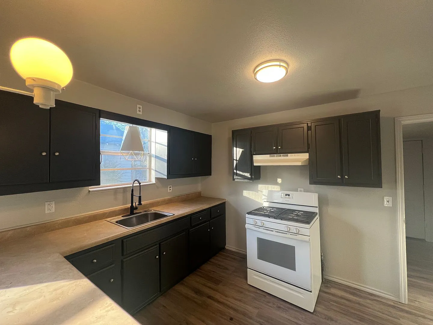 11th Rentals — Photo 3