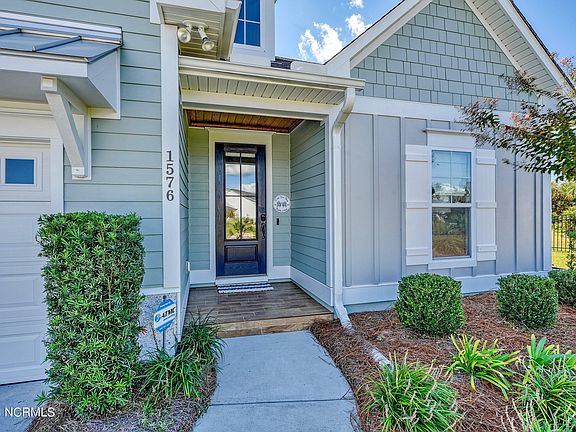 3rd image of 1576 Sand Harbor Circle