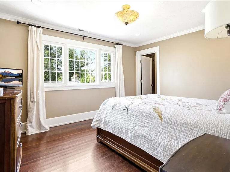 1418 E Federal Way — Photo 25