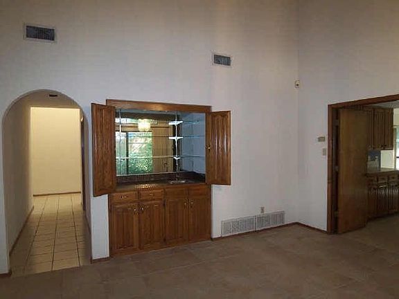 3rd image of 2515 Laurel Valley Ln
