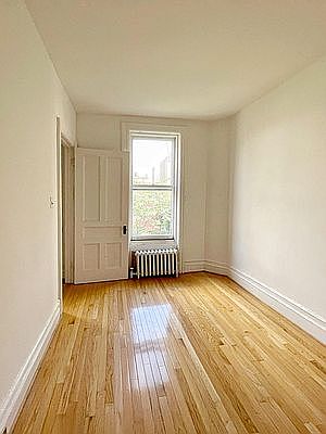 3rd image of 329 W 88th St Floor 4