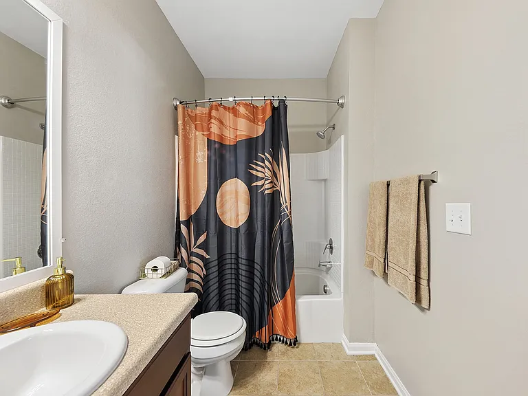 Vintage Retreat Apartments — Photo 11