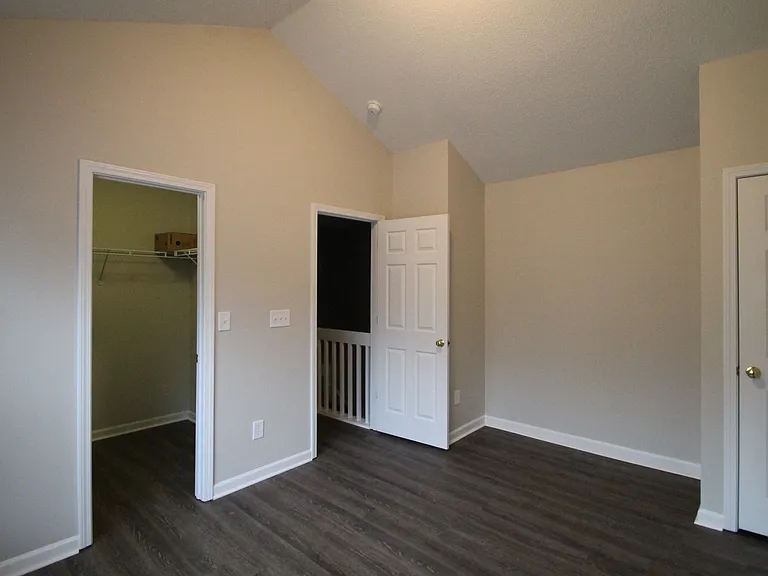 8065 Kennet Ln — Photo 15