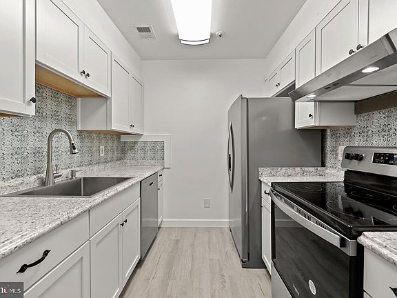 5th image of 4904 Columbia Rd APT 1