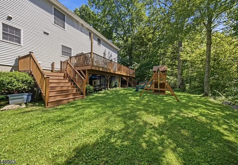 2057 Lakeside Dr W — Photo 12