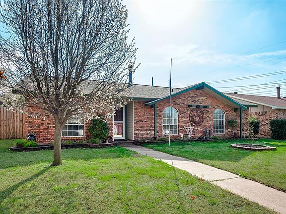 2nd image of 5204 Cole Dr
