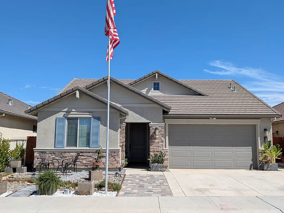 1437 Sunridge Ct