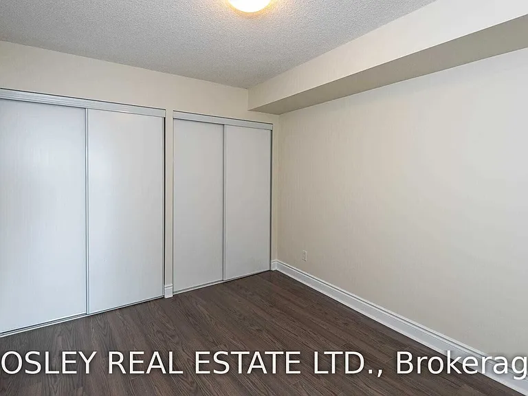 352 Front St W #903 — Photo 9