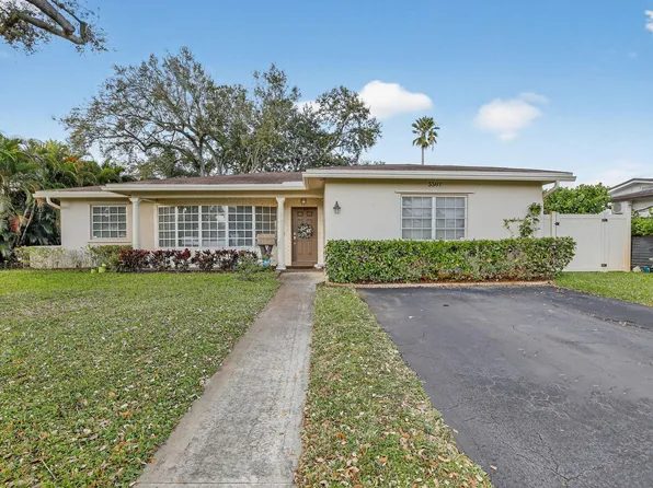 5507 Mckinley Street, Hollywood, FL 33021