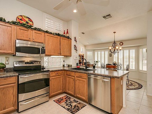 4th image of 22507 N Las Vegas Dr #1