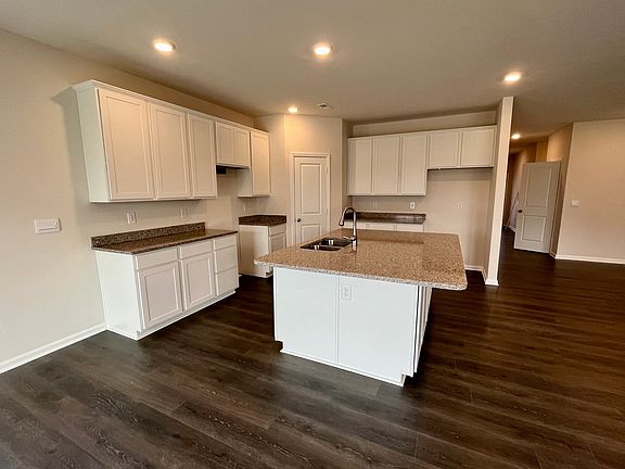 3rd image of 2398 Pine Valley Dr