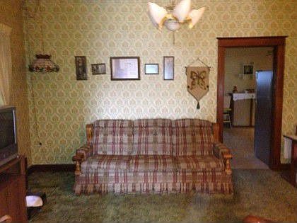 3rd image of 527 Splitlog Ave