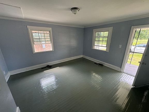 3rd image of 427 Saint Paul St