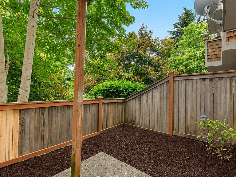 4807 40th Ave SW #A — Photo 22
