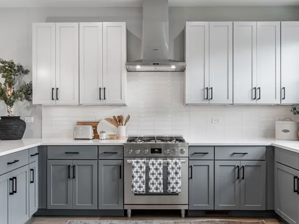 The Henry at Harms Woods - Luxury Townhomes