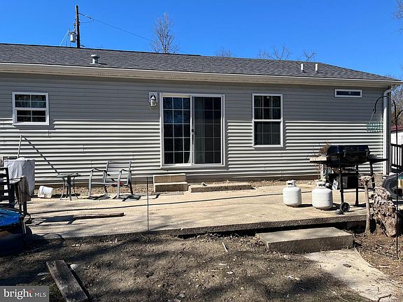 4th image of 600 Ridge Rd