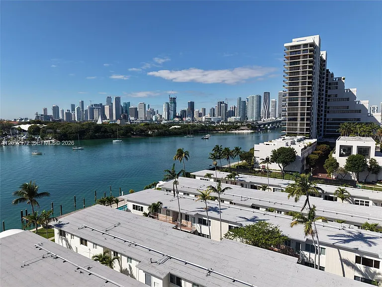 1100 Venetian Way #2B — Photo 28