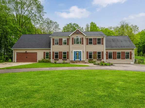 10015 Pinecrest Path, Berrien Springs, MI 49103