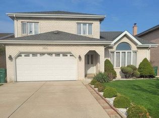 8528 Mayfield Ave, Burbank, IL 60459