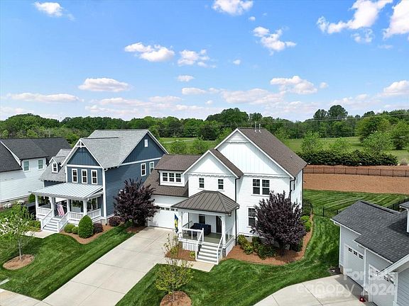 2nd image of 151 Slocumb Ln