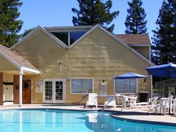 231 Live Oak Cir, Roseville, CA 95678