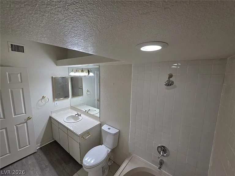 1407 Santa Margarita St #A — Photo 49