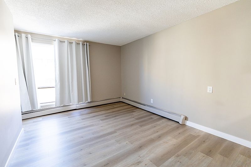Calgary Apartment for rent - 1 Bedroom — photo 9