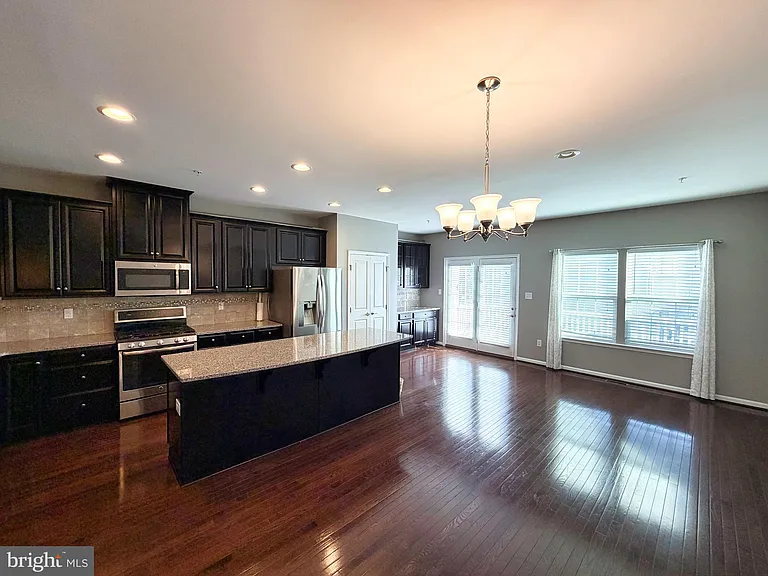 228 Compass Dr — Photo 9