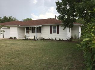 1601 S College Ave, Decatur, TX 76234