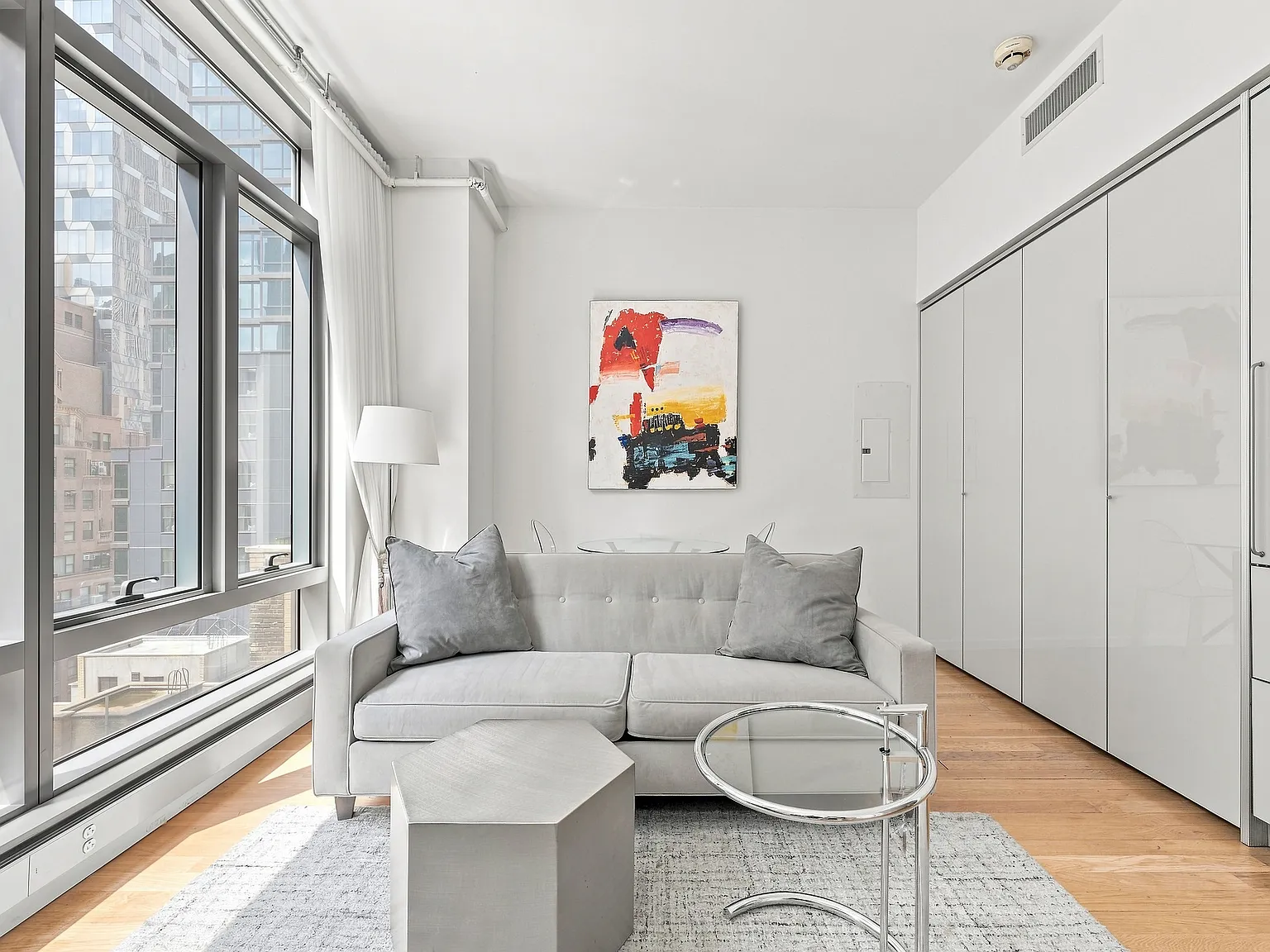 18 West 48th Street — Photo 2
