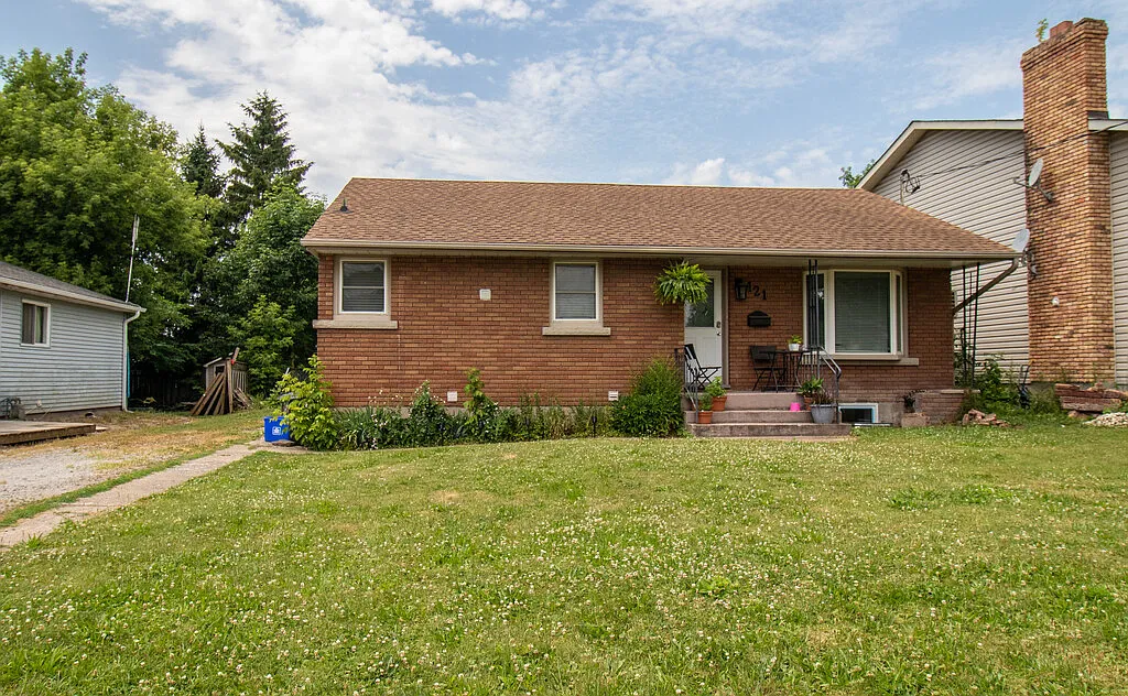 121 Mackan Street — Photo 1