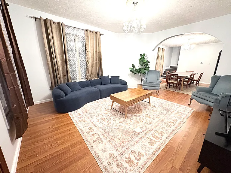 630 Troy St #630 — Photo 10