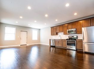 1075 W Polk St APT 1R, Chicago, IL 60607