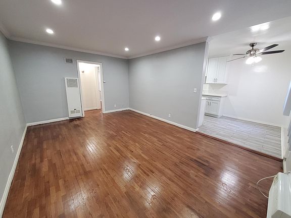 3rd image of 1306 N Las Palmas Ave