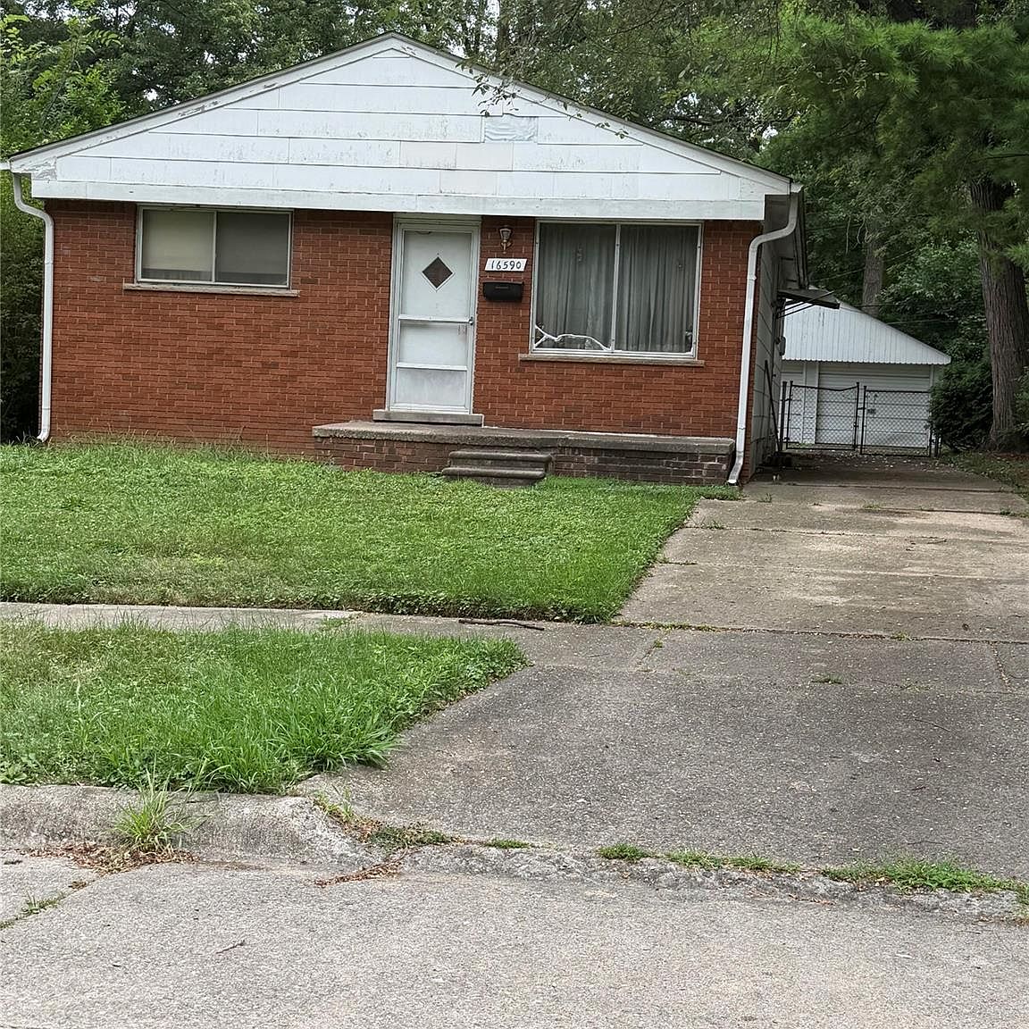 16590 Fenton St, Detroit, MI 48219