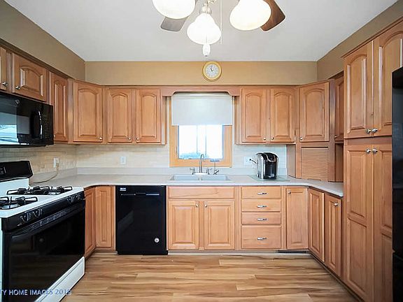 4th image of 2820 Morcambe Bay Dr