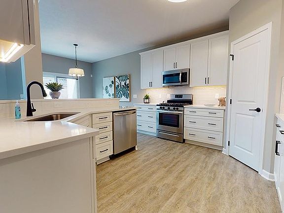 2nd image of 9835 Aquila Ct