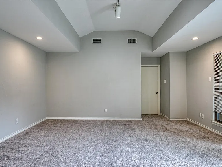 3809 Graphic Pl — Photo 21