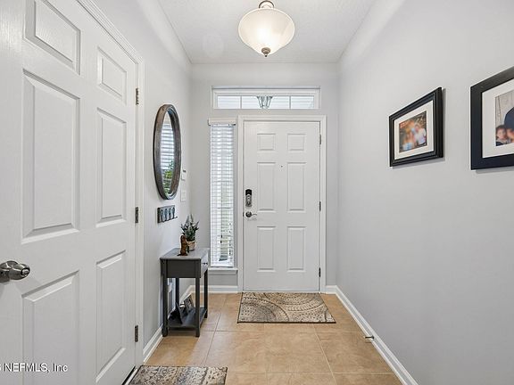 5th image of 219 RICHMOND Drive