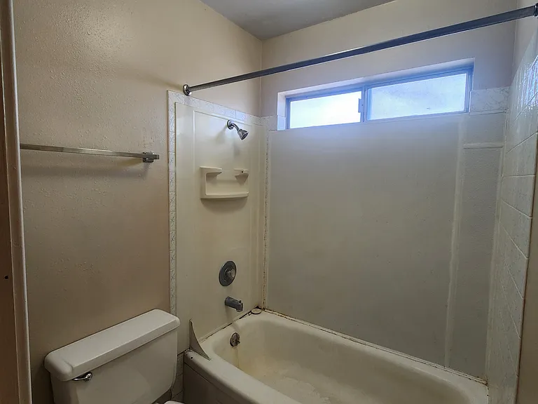 535 NE Maiden Ln #315 — Photo 7