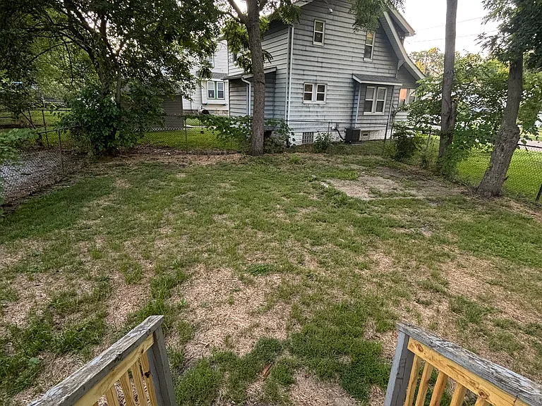 1082 Wooster Rd N — Photo 3