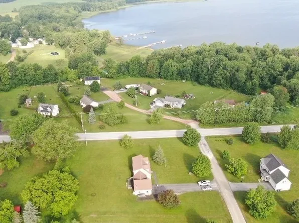 1 Canamak Drive, Grand Isle, VT 05458
