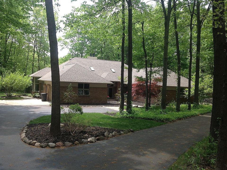 1st image of 3145 Foxfire Dr